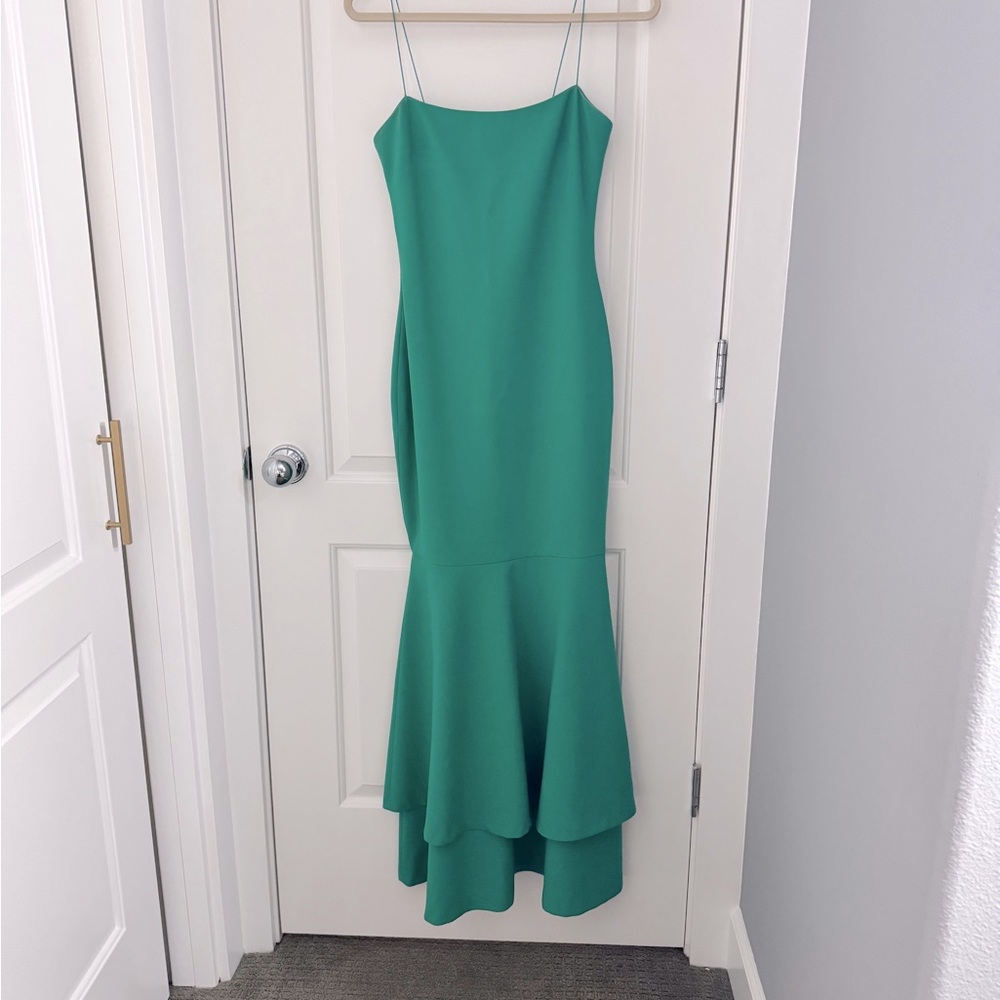 Elegant Green Sleeveless Dress